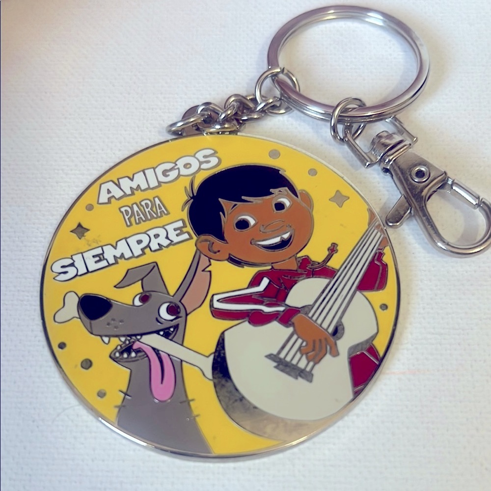Pixar Coco Amigos Para Siempre Keychain